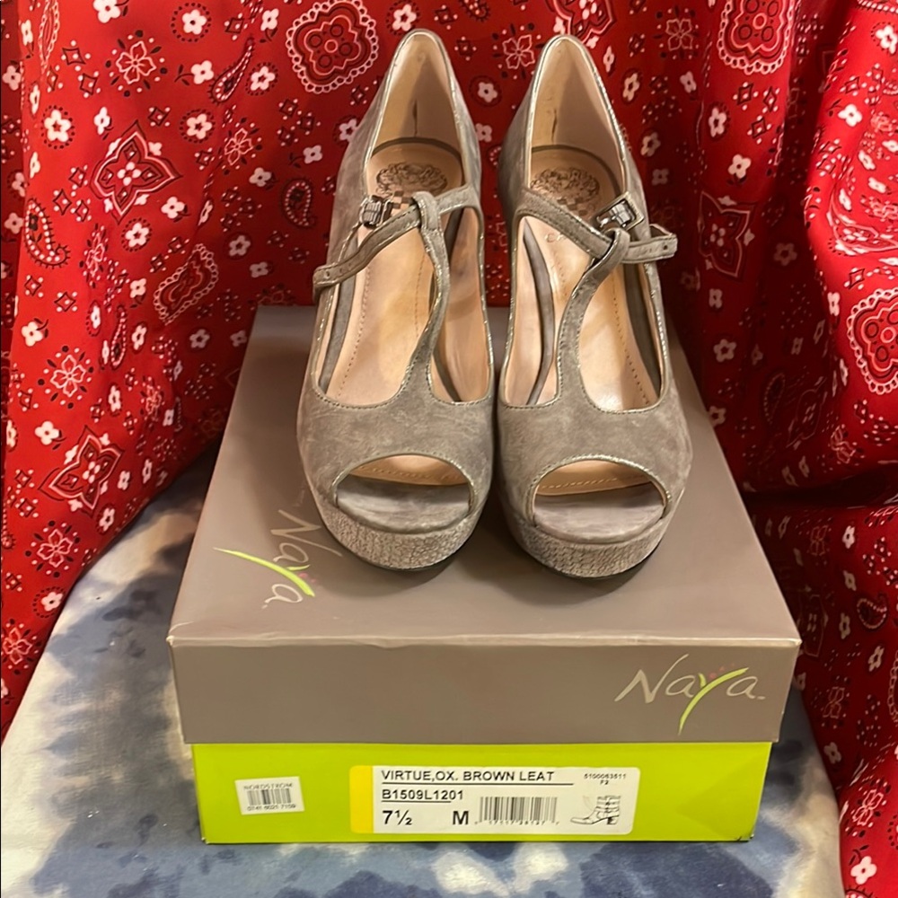 Naya Virtue T-Strap Platform Sandals in Brown Suede in box, never worn, dust bag